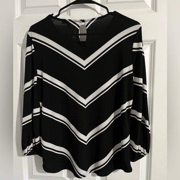 Black and white blouse - Picture 4 of 4